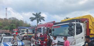 Jelang Event MotoGP Mandalika 2026, Polisi Patroli Jalur Logistik di Pelabuhan Lembar Jelang Event MotoGP Mandalika 2026, Polisi Patroli Jalur Logistik di Pelabuhan Lembar