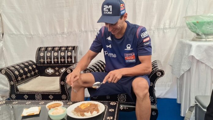 Di Sela Meet and Greet Pembalap Yamaha, Cicip Ketoprak