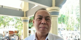 Nunggak PajakSatu Papan Reklame di Mataram Terancam Dibongkar Nunggak PajakSatu Papan Reklame di Mataram Terancam Dibongkar