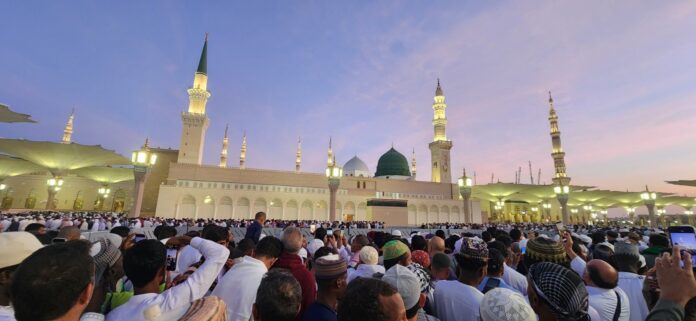 Perang di Arab Saudi Ratusan Jemaah Umrah NTB Batal Berangkat