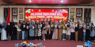 50 Pelaku Usaha Dibekali Strategi Naik Kelas, Alfamart Buka Jalan UMKM Sumbawa Tembus Ritel Modern 50 Pelaku Usaha Dibekali Strategi Naik Kelas, Alfamart Buka Jalan UMKM Sumbawa Tembus Ritel Modern