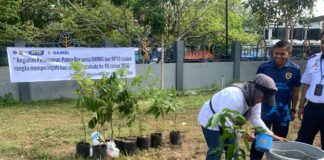 DAMRI Mataram Maknai Peringatan Sumpah Pemuda dengan Gerakan Cinta Lingkungan